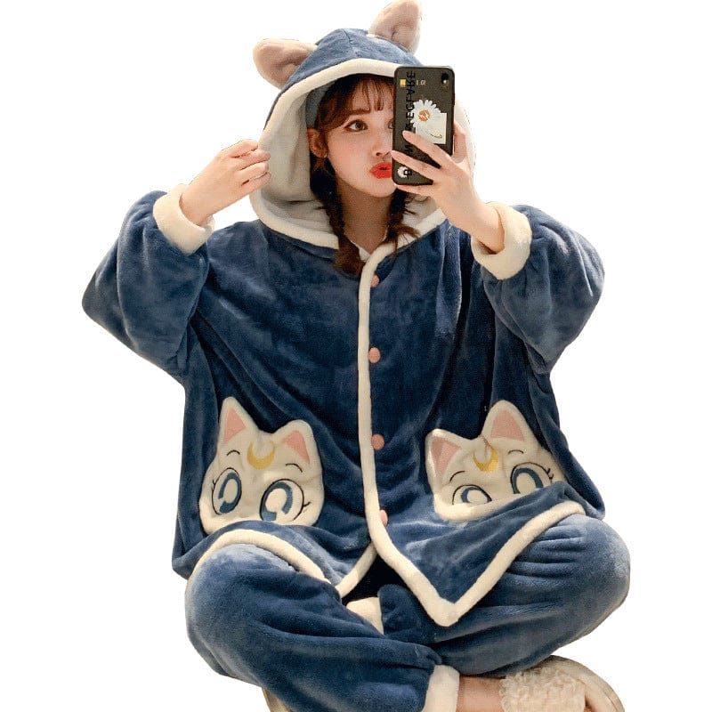 The "Moutain Cat" Women Streamer Winter Flannel Pajama Set
