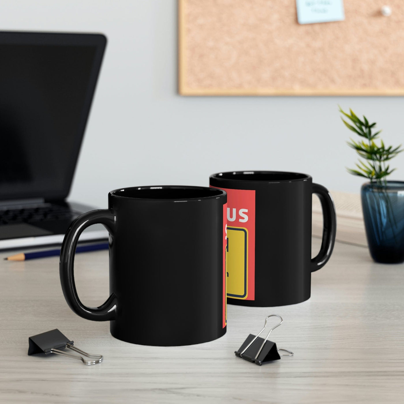 Status Queen | 11oz Black Mug