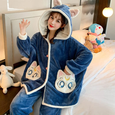 The "Moutain Cat" Women Streamer Winter Flannel Pajama Set