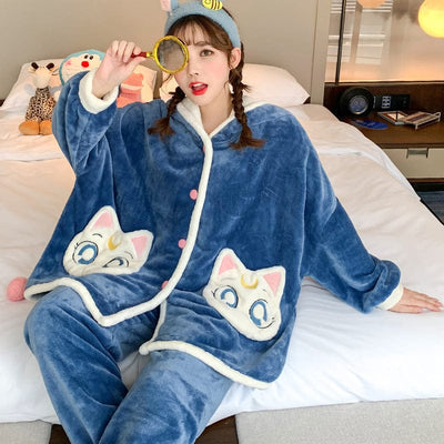 The "Moutain Cat" Women Streamer Winter Flannel Pajama Set